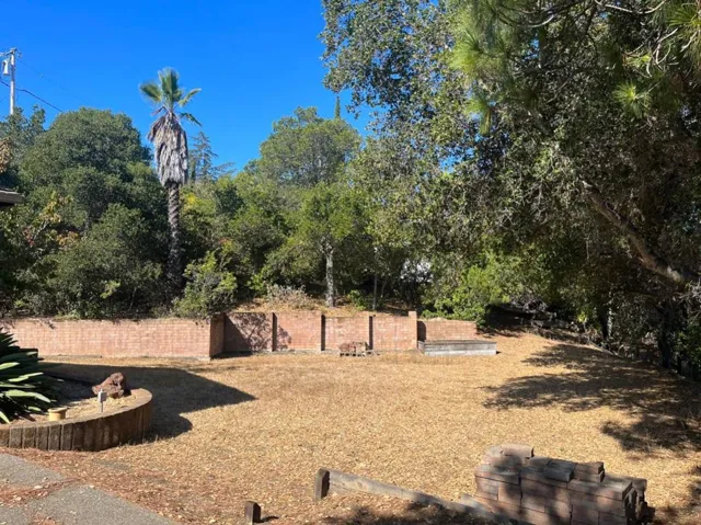 24985 Oneonta Drive, Los Altos Hills, California 94022