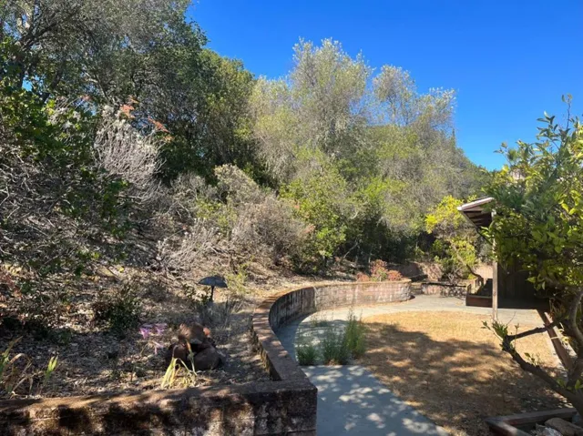 24985 Oneonta Drive, Los Altos Hills, California 94022