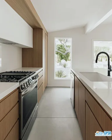 4995 E Cherry Hills Drive, Palm Springs, California 92264