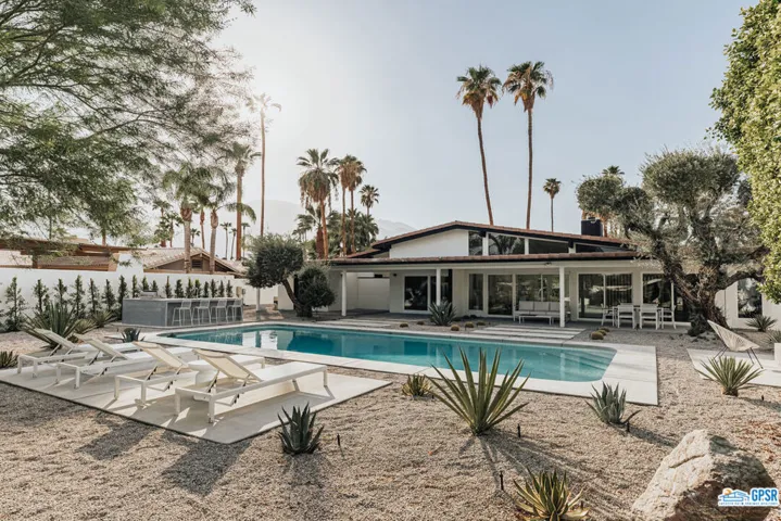 4995 E Cherry Hills Drive, Palm Springs, California 92264