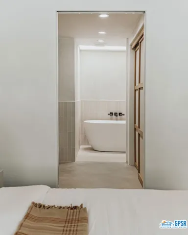 4995 E Cherry Hills Drive, Palm Springs, California 92264