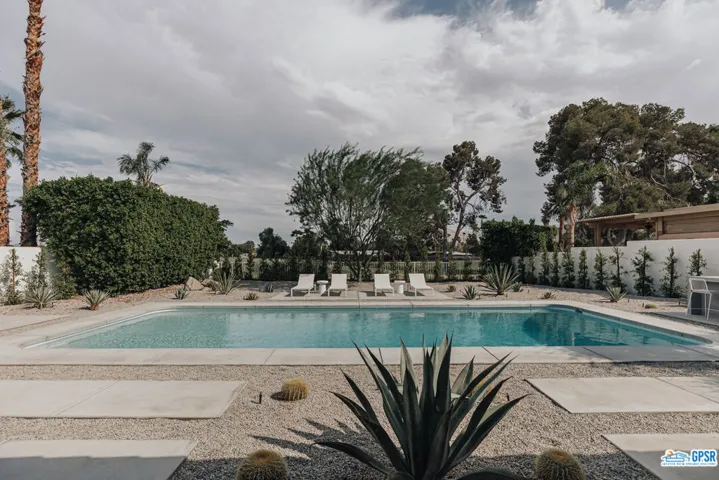 4995 E Cherry Hills Drive, Palm Springs, California 92264