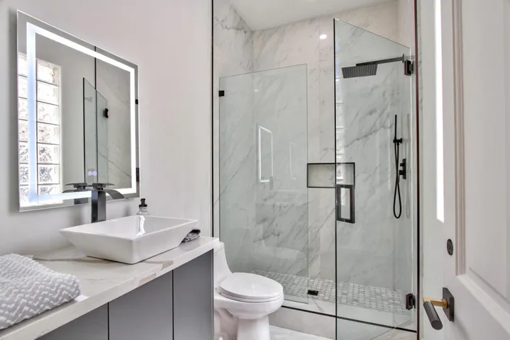 51-Bathroom