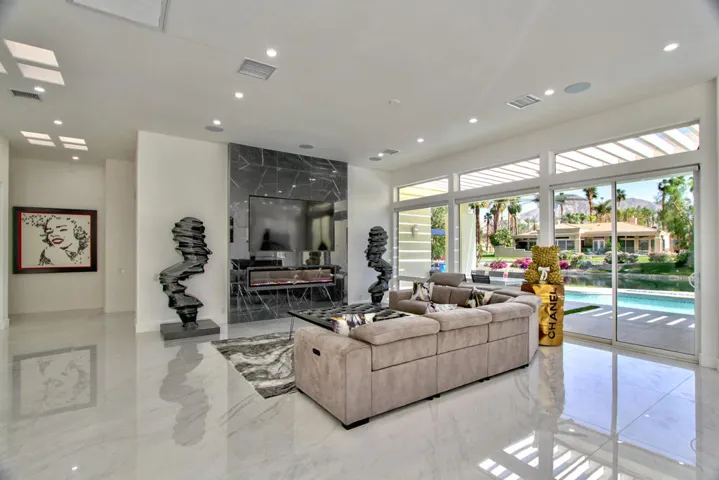 24-Living-Room