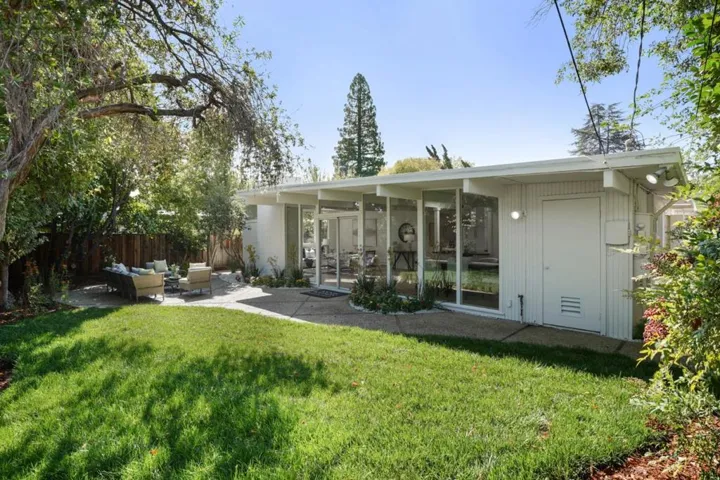 3773 Redwood Circle, Palo Alto, California 94306