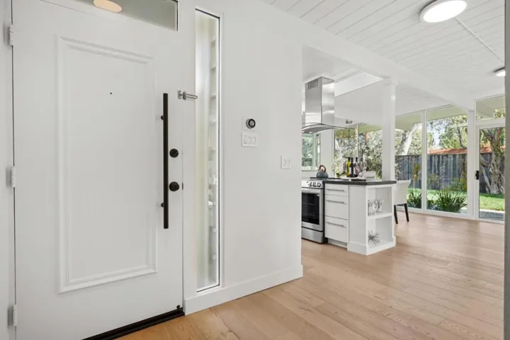 3773 Redwood Circle, Palo Alto, California 94306