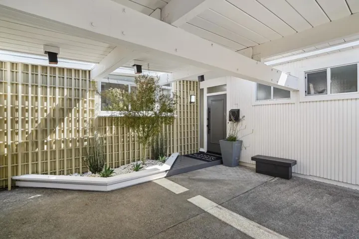 3773 Redwood Circle, Palo Alto, California 94306