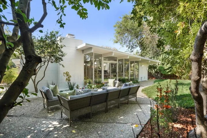 3773 Redwood Circle, Palo Alto, California 94306