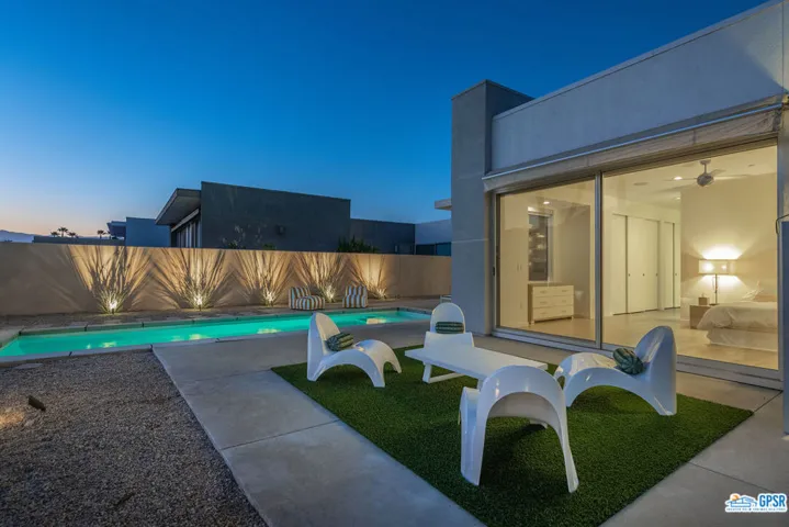 929 Bernardi Lane, Palm Springs, California 92262