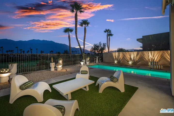 929 Bernardi Lane, Palm Springs, California 92262