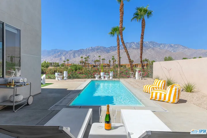 929 Bernardi Lane, Palm Springs, California 92262
