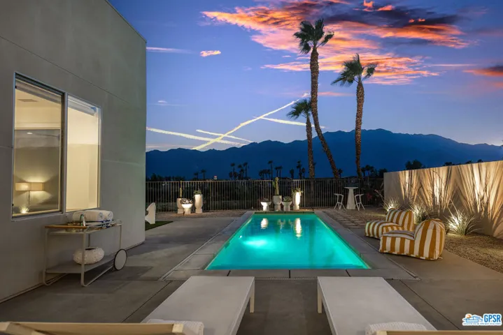 929 Bernardi Lane, Palm Springs, California 92262