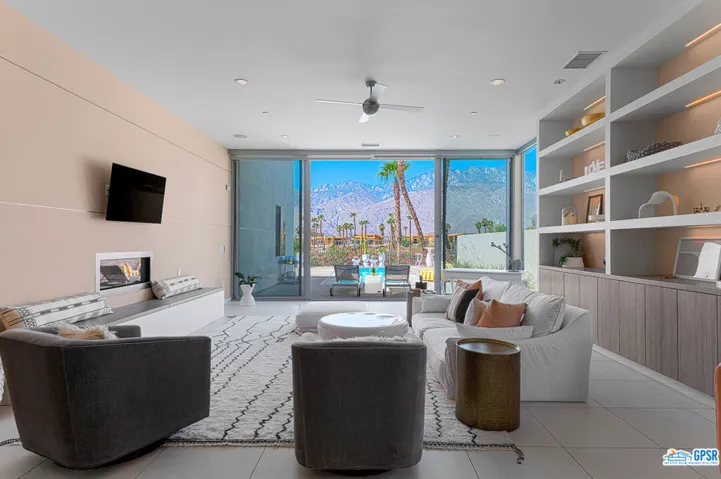 929 Bernardi Lane, Palm Springs, California 92262