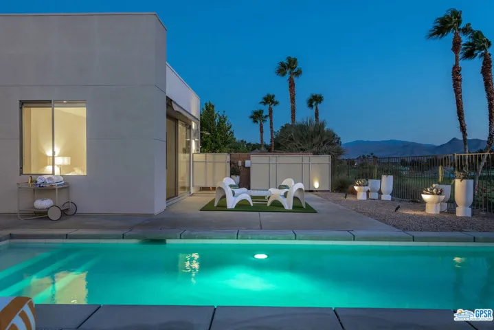929 Bernardi Lane, Palm Springs, California 92262