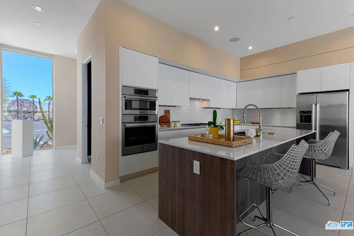 929 Bernardi Lane, Palm Springs, California 92262