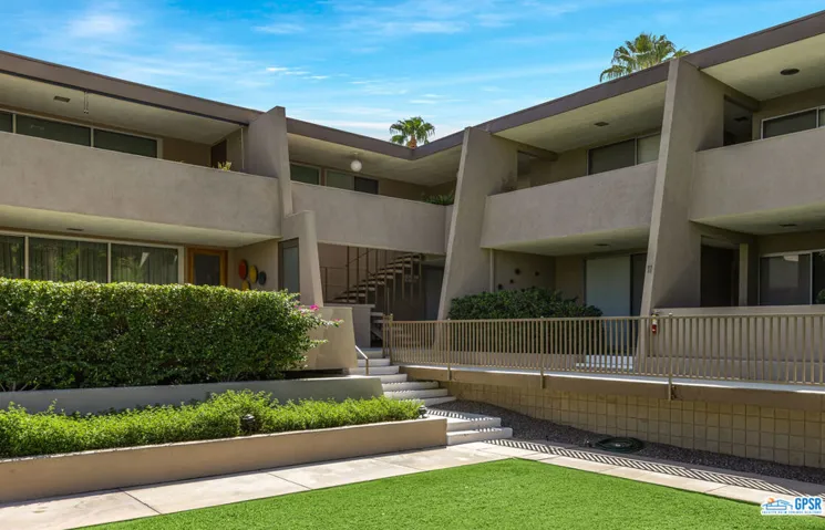 197 W Via Lola 23, Palm Springs, California 92262