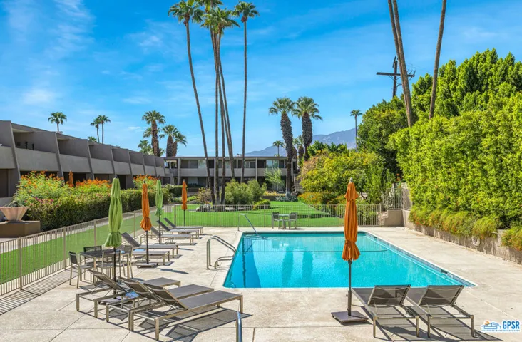197 W Via Lola 23, Palm Springs, California 92262