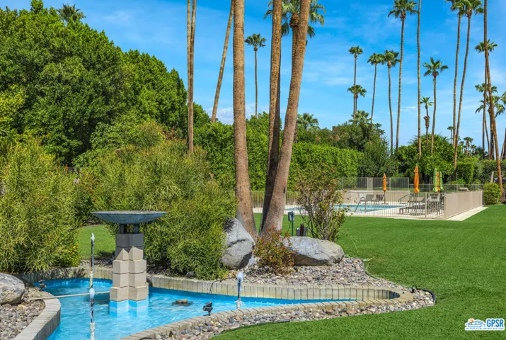 197 W Via Lola 23, Palm Springs, California 92262