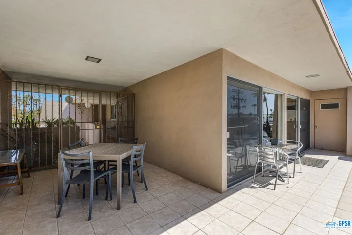 197 W Via Lola 23, Palm Springs, California 92262
