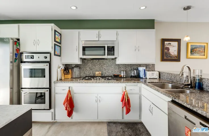 197 W Via Lola 23, Palm Springs, California 92262