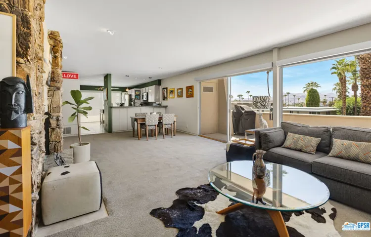 197 W Via Lola 23, Palm Springs, California 92262