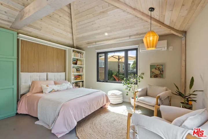 4332 Chase Avenue, Los Angeles, California 90066