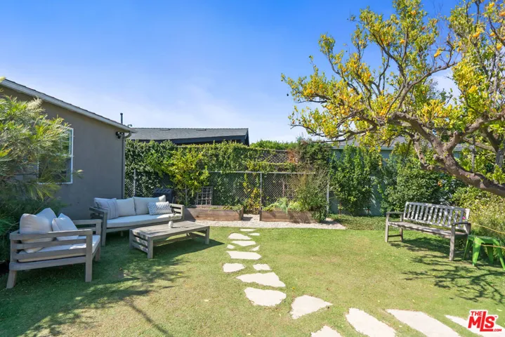 4332 Chase Avenue, Los Angeles, California 90066