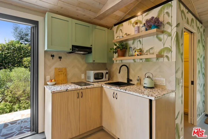 4332 Chase Avenue, Los Angeles, California 90066
