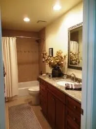 43 cueta - guest bath