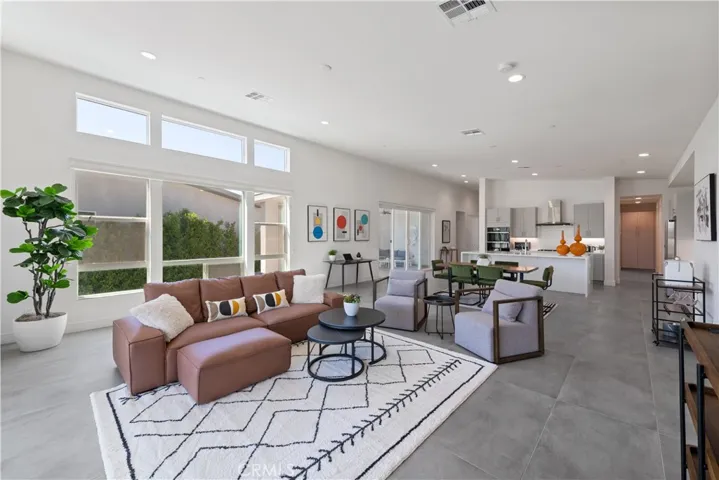 44320 Dakota, Indian Wells, California 92210