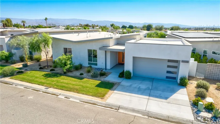 44320 Dakota, Indian Wells, California 92210