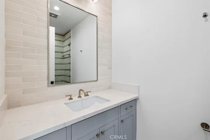 628 Longfellow Avenue, Hermosa Beach, California 90254