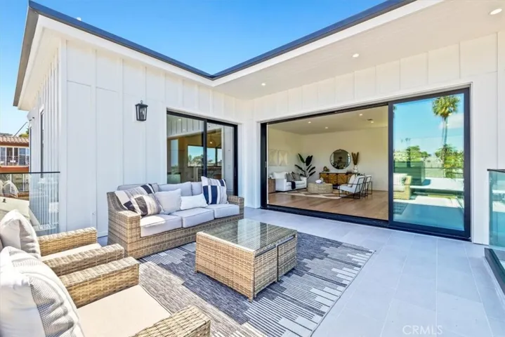 Kitchen Level Outdoor Deck