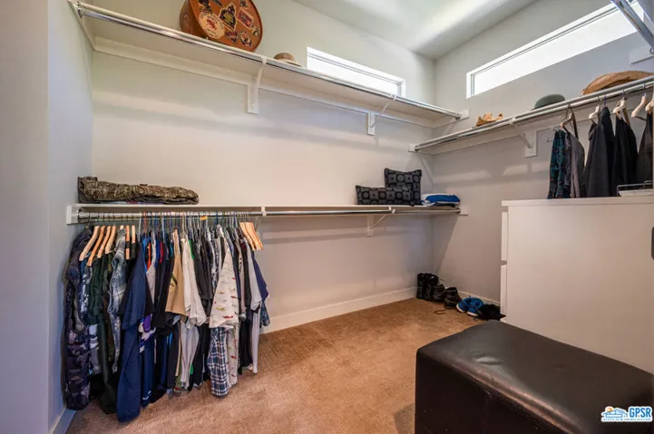 67510 Soho: primary closet