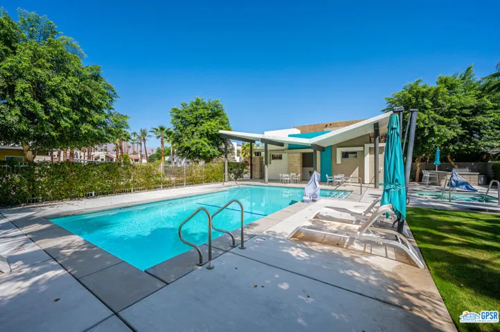 Community pool