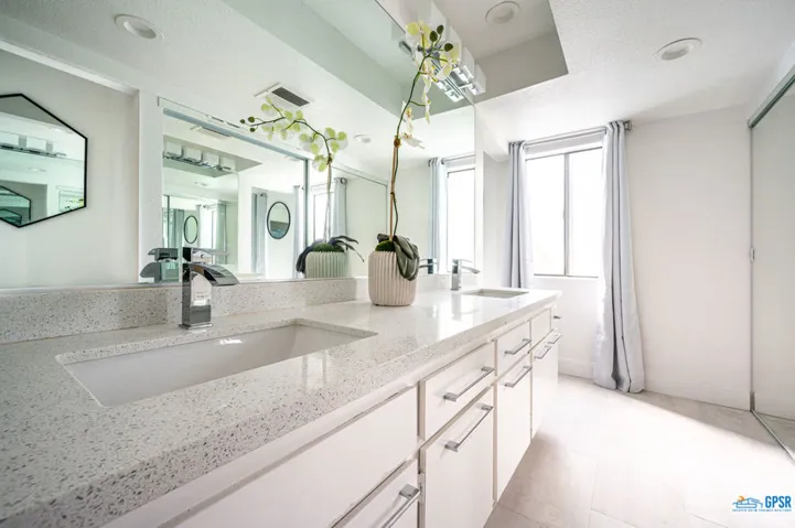 2083 N Via Miraleste 815, Palm Springs, California 92262