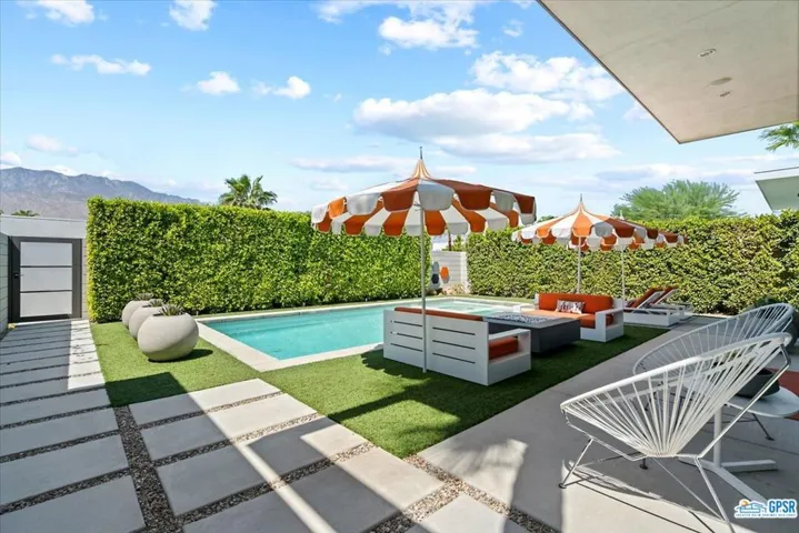 636 Cache Lane, Palm Springs, California 92262