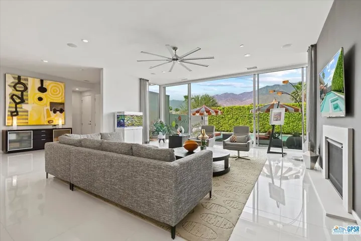 636 Cache Lane, Palm Springs, California 92262