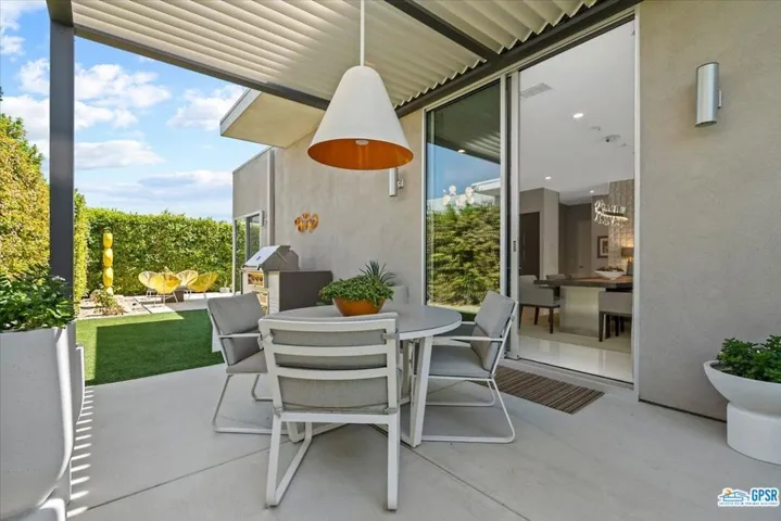 Biosun Pergola