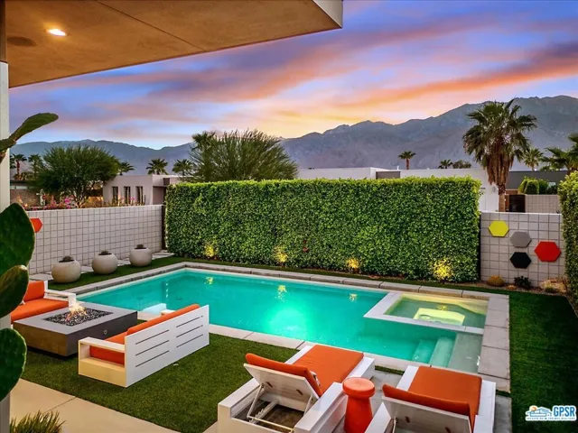 636 Cache Lane, Palm Springs, California 92262
