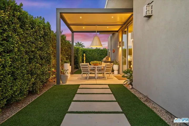 636 Cache Lane, Palm Springs, California 92262