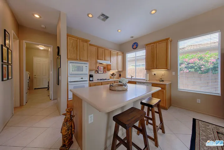 35762 Calle Raphael, Cathedral City, California 92234
