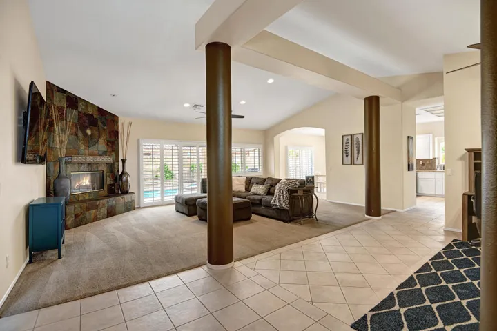 LIVING ROOM.jpg mls