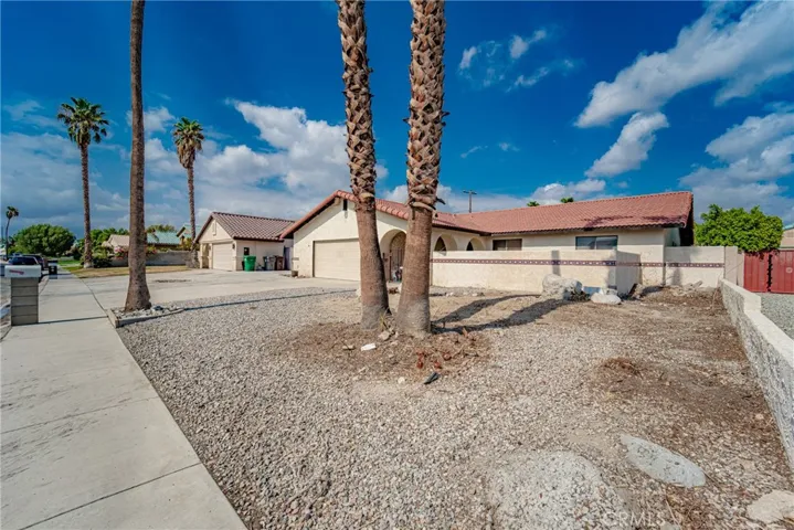 27575 Avenida Quintana, Cathedral City, California 92234