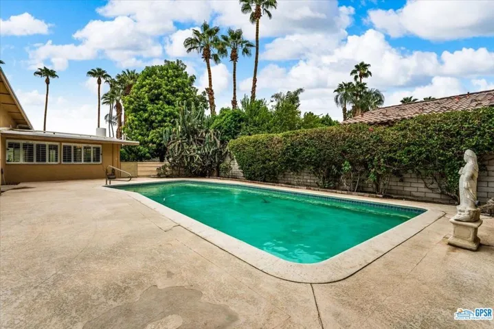 Pool 1