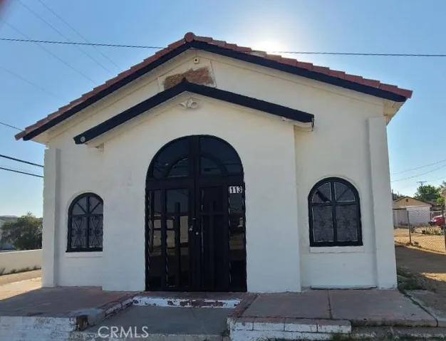 113 S 6th Avenue, Barstow, California 92311