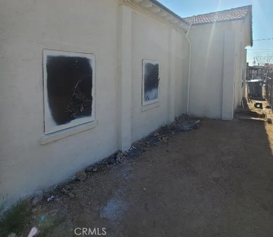 113 S 6th Avenue, Barstow, California 92311