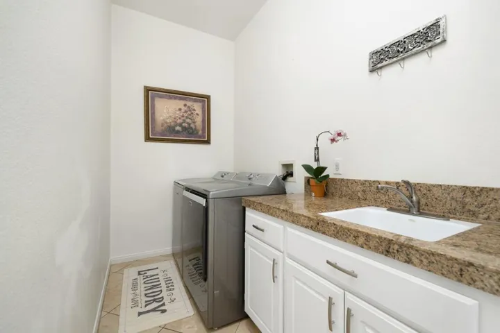 39-web-or-mls-CBParkwayEsplanade_2022_03