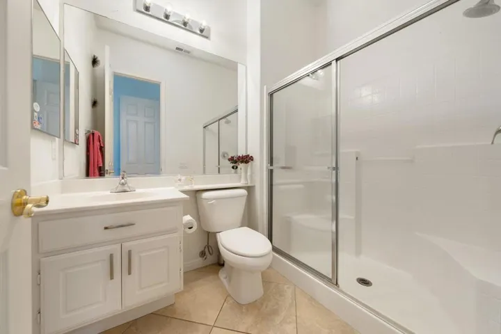 38-web-or-mls-CBParkwayEsplanade_2022_03
