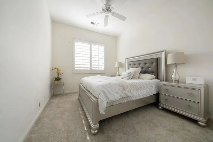 36-web-or-mls-CBParkwayEsplanade_2022_03